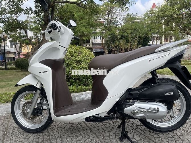 Honda Vision Trắng 17000 km