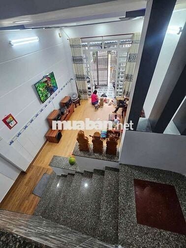 GẤP BÁN GIẢM SÂU, NHÀ 3 TẦNG, GIÁ 5.3TỶ, 4X13 ĐƯỜNG TRƯỚC NHÀ 6M THÔNG