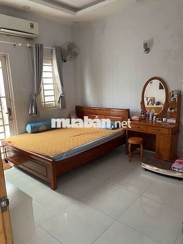 💥Cần Bán nhà 1trệt 1lầu 3pn 3wc 1bếp DT 5X18 Sổ hoàn công