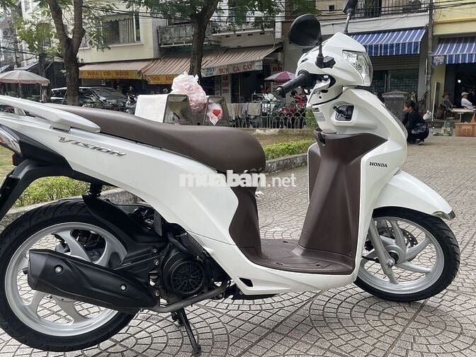 Honda Vision Trắng 17000 km