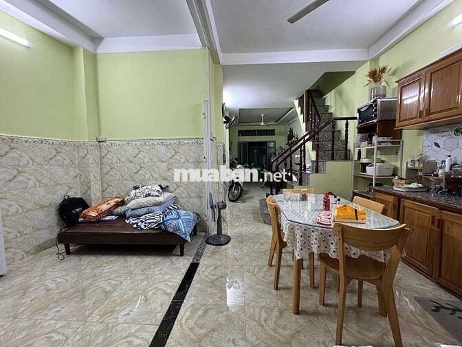 Bán nhà Cmt8, P10, Quận3, 58m2, 2tầng, 3phòng, hẻm2m, sát hẻm xe hơi