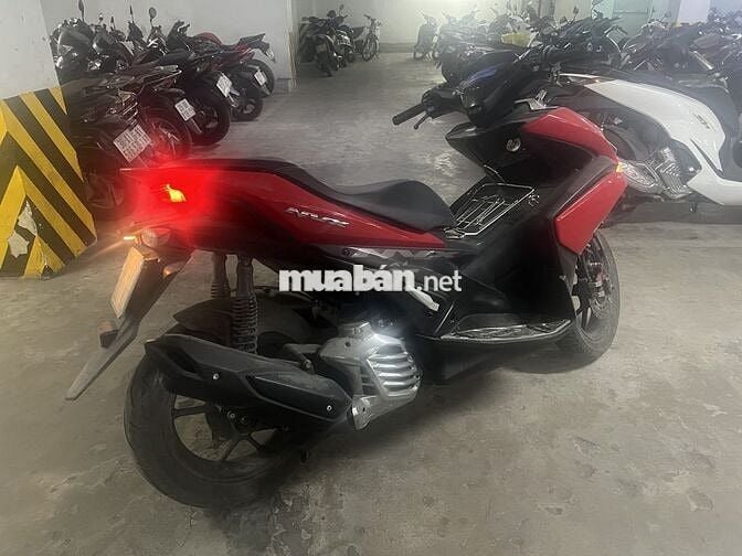 Yamaha NVX 2018 màu Đỏ