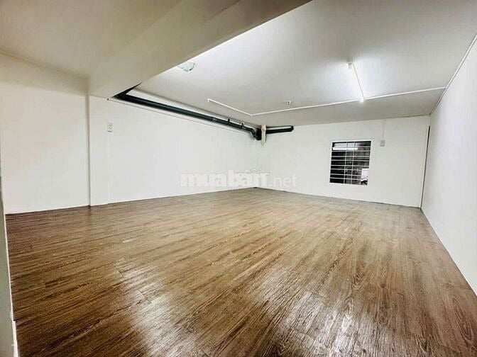 Nhà MT Q1. 4.5x17m 4 tầng, giá có 49tr