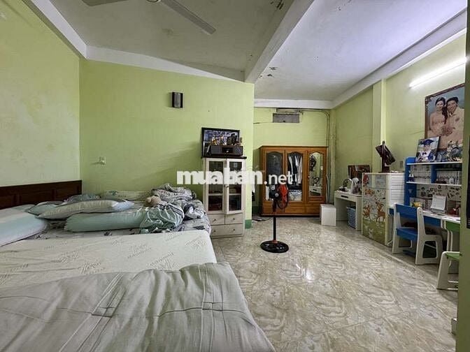 Bán nhà Cmt8, P10, Quận3, 58m2, 2tầng, 3phòng, hẻm2m, sát hẻm xe hơi