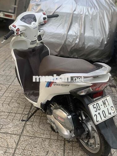 Honda Vision 2016 màu Trắng