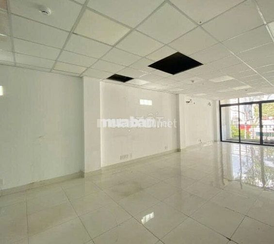 MT  Nguyễn Chí Thanh và Nguyễn Kim Quận 10 ngay ngã sáu