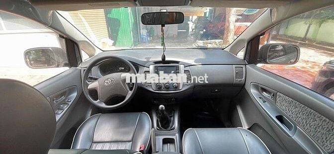 Toyota Innova 2012 E - 95000 km