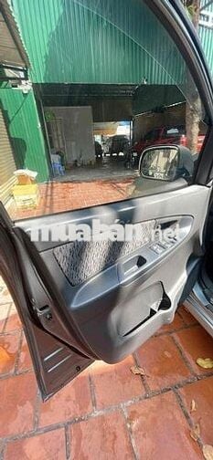 Toyota Innova 2012 E - 95000 km