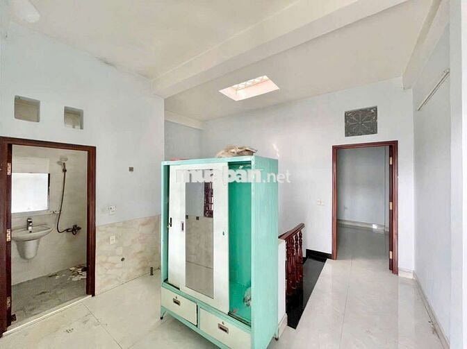 Cho thuê nhà 1 Trệt 2 Lầu gần Làng Đại học Dĩ An