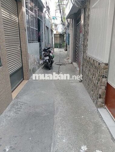 Bán nhà đường CMT8, P13, Quận10, 40m2, ngang 4.2m, 3tầng, 2PN, hẻm2.5m