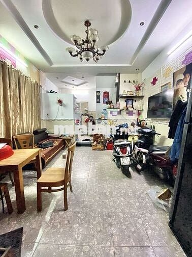 Bán nhà đường CMT8, P13, Quận10, 40m2, ngang 4.2m, 3tầng, 2PN, hẻm2.5m