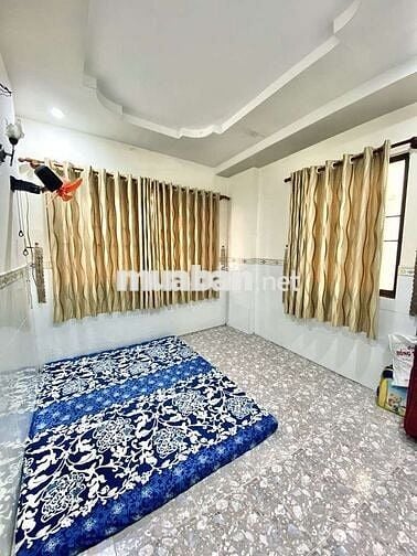 Bán nhà đường CMT8, P13, Quận10, 40m2, ngang 4.2m, 3tầng, 2PN, hẻm2.5m