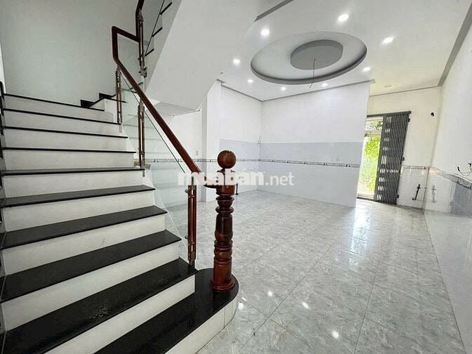 Cho thuê nhà 1 trệt 3 lầu đường bùi quang trinh, khu dân cư phú an