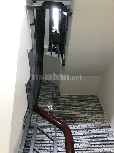 Nhà Đẹp Dọn Vào Ở Liền,Khu Buôn Bán,Thuận tiện đi lại các quận