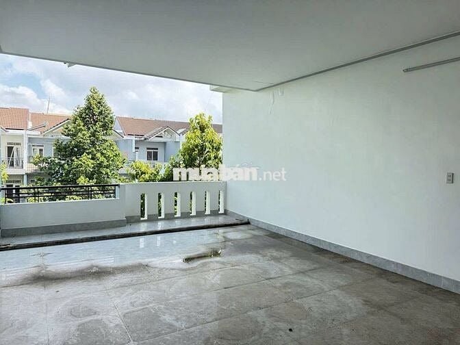 Cho thuê nhà 1 trệt 3 lầu đường bùi quang trinh, khu dân cư phú an