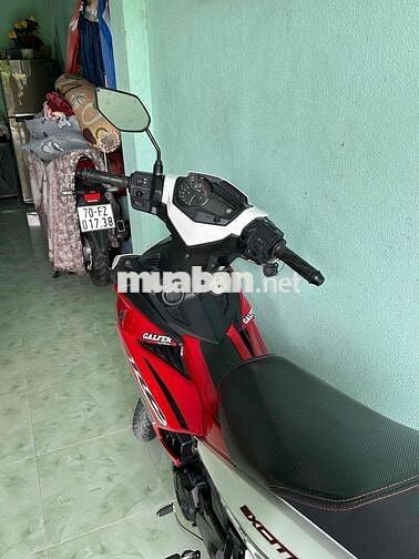 mình cần bán ex 150 đời 2017,,xe còn đẹp và máy im