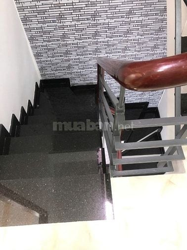 Nhà Đẹp Dọn Vào Ở Liền,Khu Buôn Bán,Thuận tiện đi lại các quận