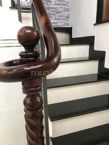 Nhà Đẹp Dọn Vào Ở Liền,Khu Buôn Bán,Thuận tiện đi lại các quận