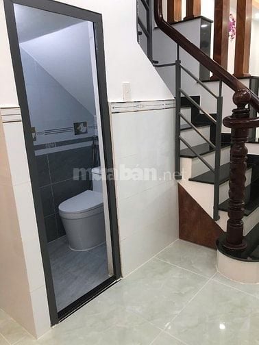 Nhà Đẹp Dọn Vào Ở Liền,Khu Buôn Bán,Thuận tiện đi lại các quận