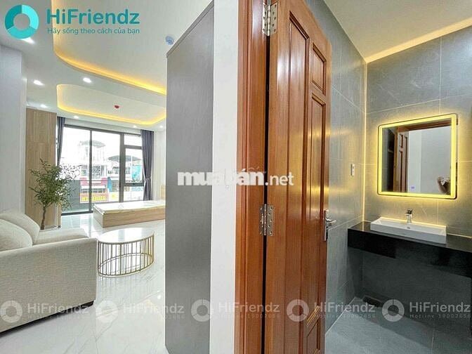 STUDIO THOÁNG CÓ BAN CÔNG FULL NỘI THẤT HIỆN ĐẠI NHẬN XE ĐIỆN