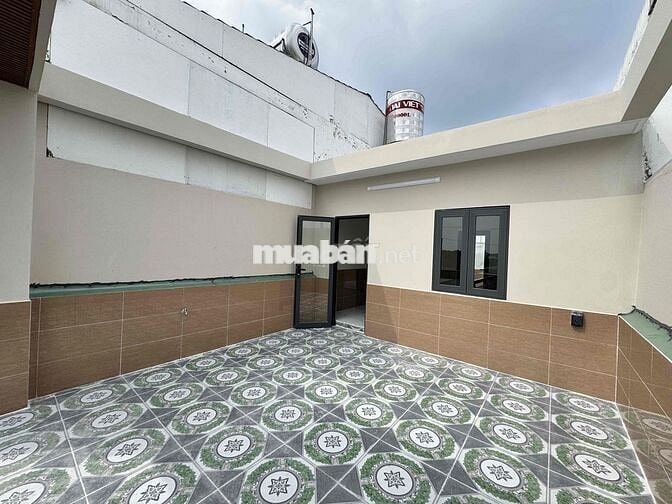 Nhà Sổ Hồng Riêng, 2 lầu, 4 phòng ngủ, sân thượng, đường 10m
