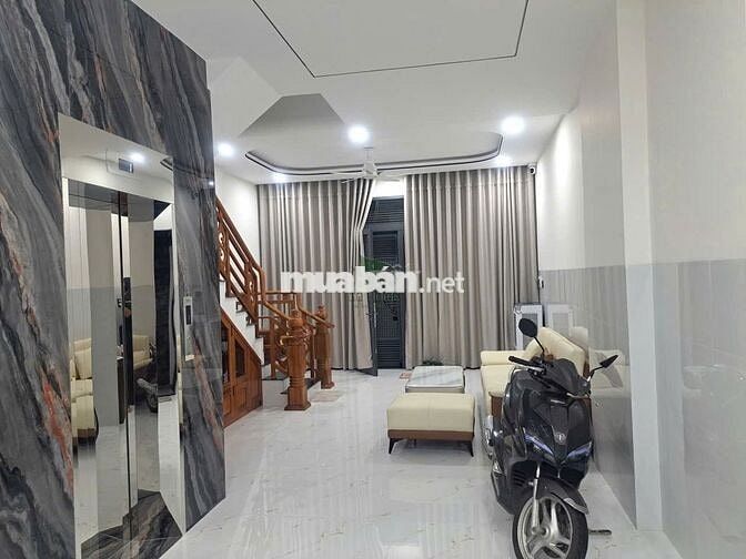 CHO THUÊ NHÀ 4 TẦNG 4 PHÒNG NGỦ CÓ THANG MÁY BẮC NHA TRANG