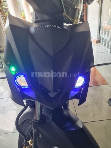 Bán winner v1 màu đen nhám 2018