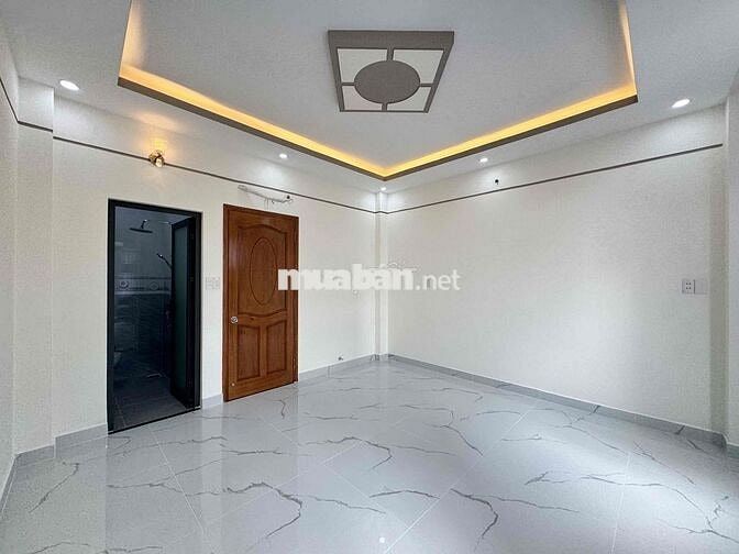 Nhà Sổ Hồng Riêng, 2 lầu, 4 phòng ngủ, sân thượng, đường 10m