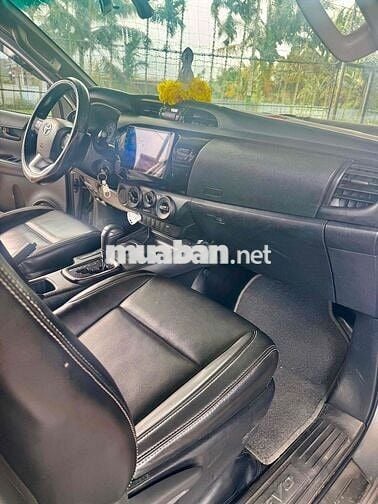 Toyota Hilux 2019 Số tự động Bạc