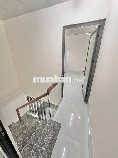 Cho thuê nhà nguyên căn 40 m2 ở đường Nguyễn Thị Thập ̣̣- Hẻm 118/10