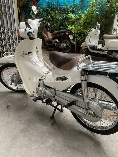 Cần bán xe cup 50cc Halim màu trắng, xe rất mới, đăng ký 2020