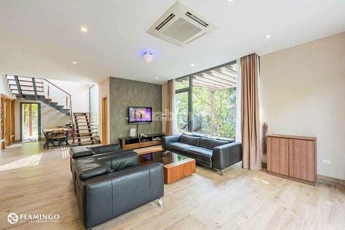 Chính chủ cần bán gấp căn BT flamingo đại lải đất ở lâu dài 318/520m2