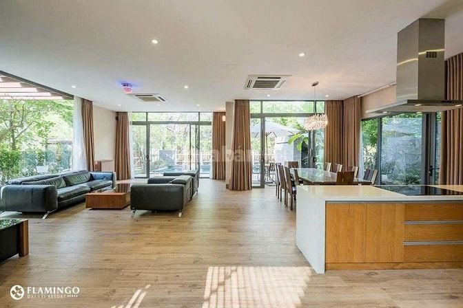 Chính chủ cần bán gấp căn BT flamingo đại lải đất ở lâu dài 318/520m2