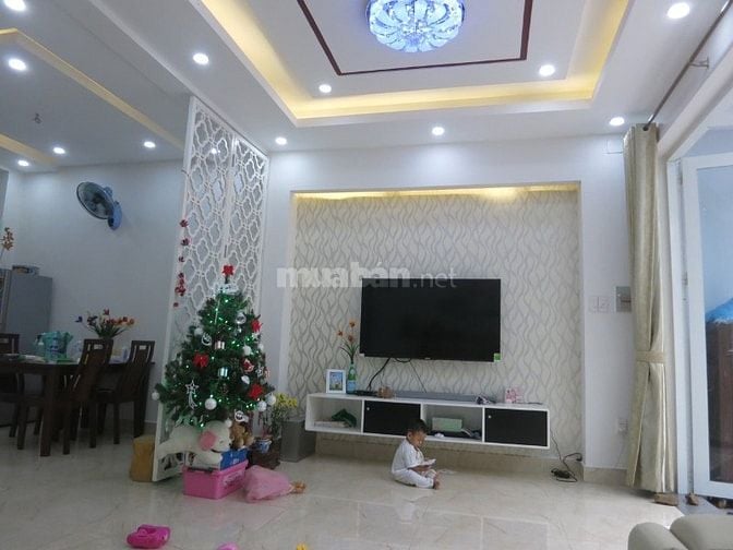Bán nhà  HXH TRẦN QUANG KHẢi, P.Tân Định, Q.1_DT:4x15m, 3 Tầng.