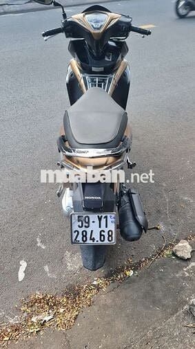 Honda Air Blade 2012 FI Đen Vàng đồng