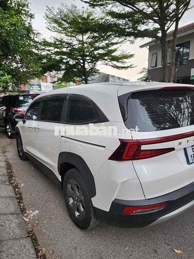 Hyundai Custin Trắng 7 chỗ Da