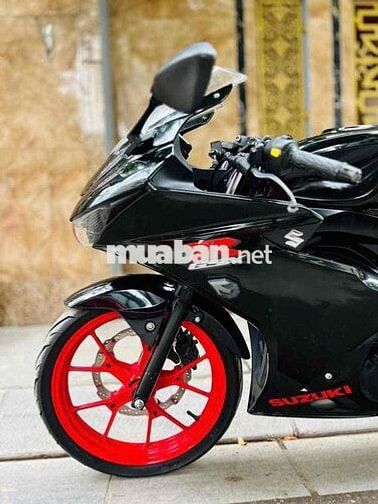 Suzuki gsx R150 cuối 2020 xe nguyên zin đẹp keng .