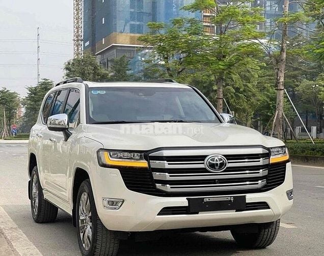 Toyota Land Cruiser LC300 2023 3.5 V6 - 21000 km