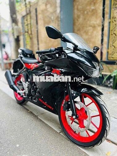 Suzuki gsx R150 cuối 2020 xe nguyên zin đẹp keng .
