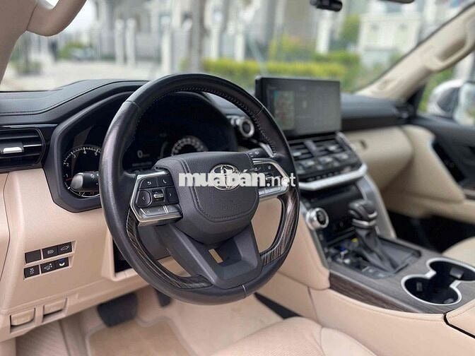 Toyota Land Cruiser LC300 2023 3.5 V6 - 21000 km