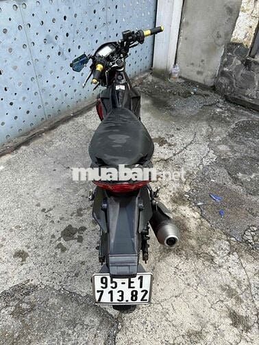 Suzuki Raider màu Đen cv photo