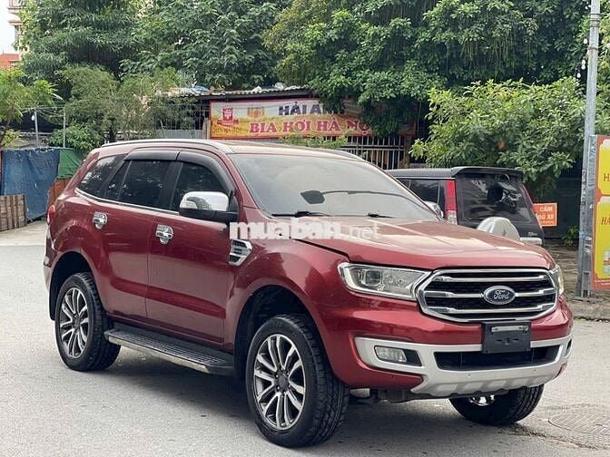 Cần bán chiếc Ford Everest 2020 Titanium 1 cầu