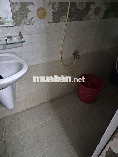 Cho thuê nhà 1 trệt 2 lầu đường Nguyễn Thị đặng . quận 12