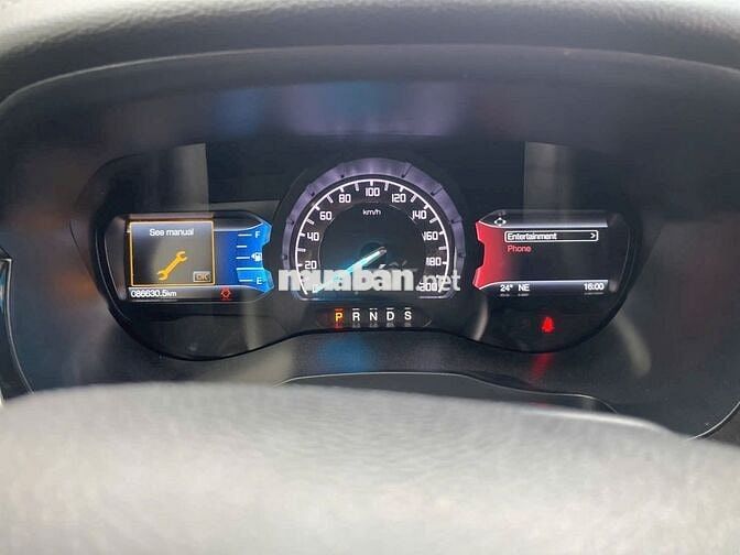 Cần bán chiếc Ford Everest 2020 Titanium 1 cầu