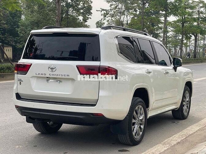 Toyota Land Cruiser LC300 2023 3.5 V6 - 21000 km