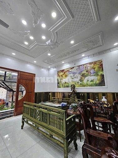 ♦Nhà Biệt thự + 4 căn nhà cấp 4 , đã phân làm 3 sổ