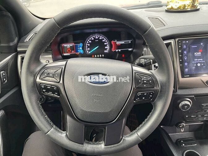 Cần bán chiếc Ford Everest 2020 Titanium 1 cầu