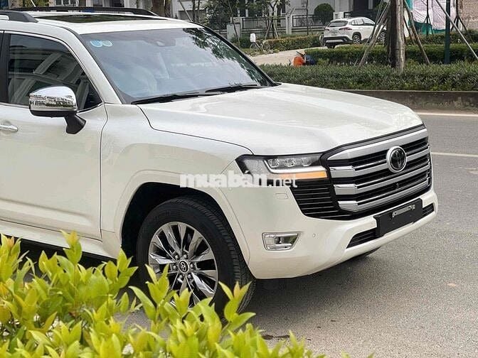 Toyota Land Cruiser LC300 2023 3.5 V6 - 21000 km