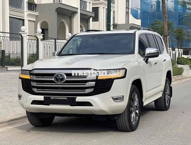 Toyota Land Cruiser LC300 2023 3.5 V6 - 21000 km