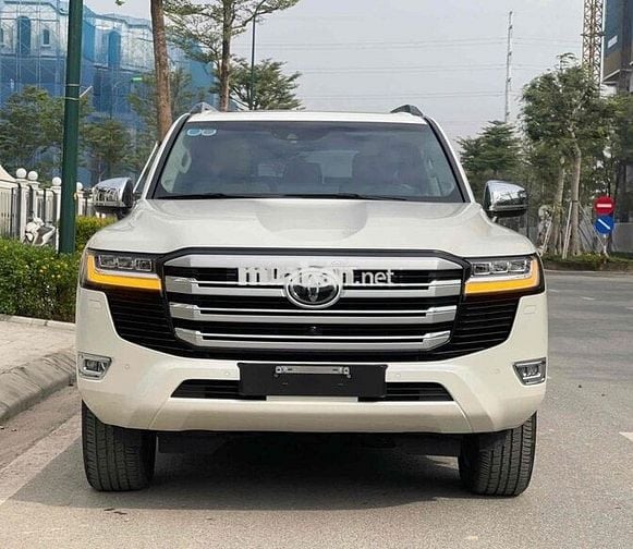 Toyota Land Cruiser LC300 2023 3.5 V6 - 21000 km